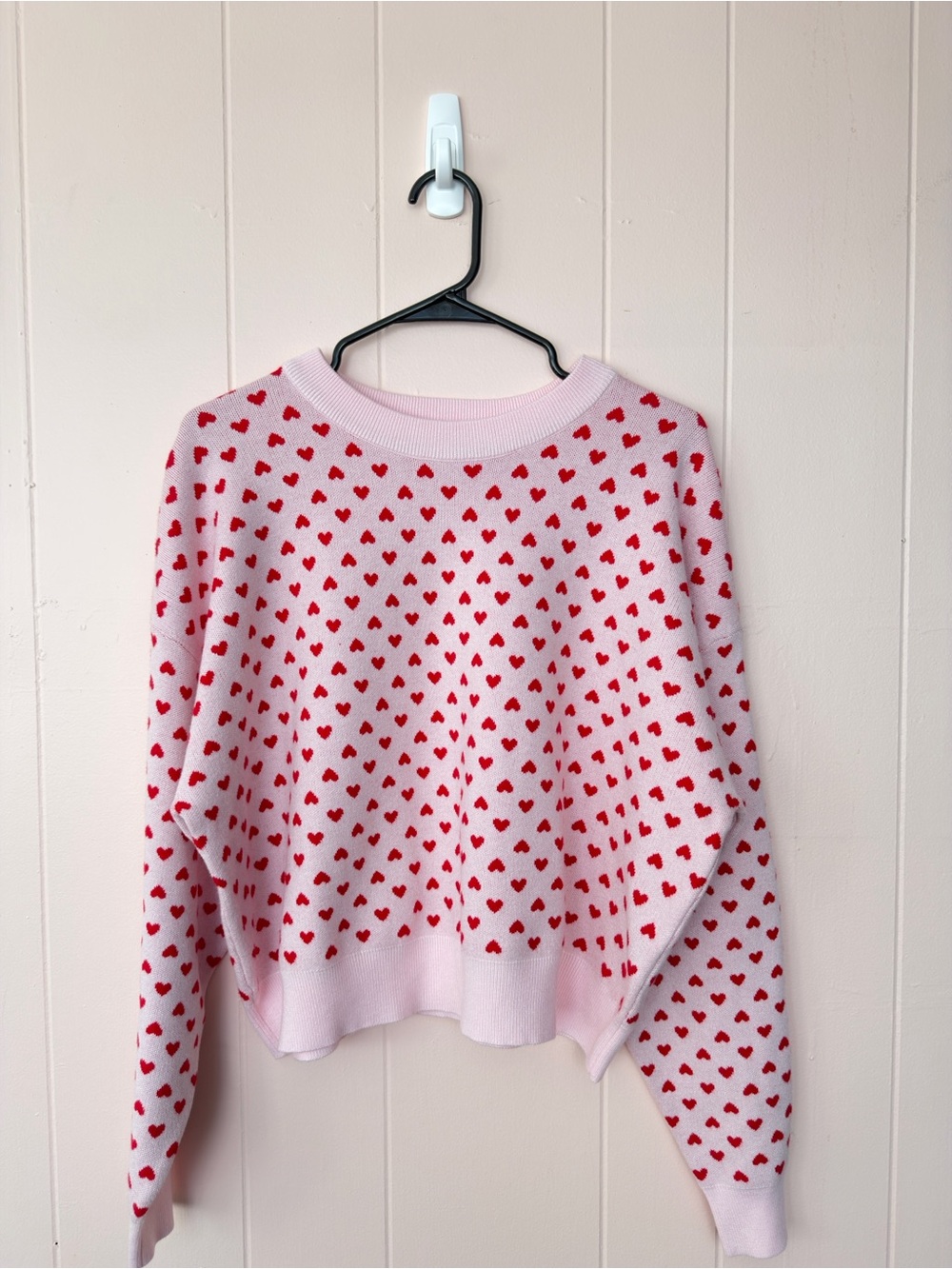 Forever 21 Pink Crewneck Sweater with Red Heart Print